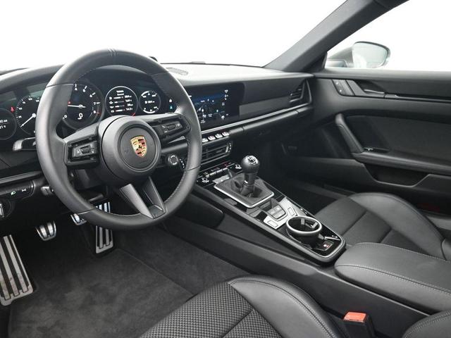 Photo of 2024 Silver Porsche 911