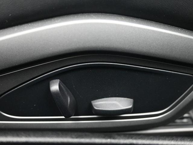 Photo of 2024 Silver Porsche 911