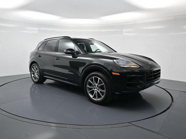Photo of 2025 Black Metallic Porsche Cayenne