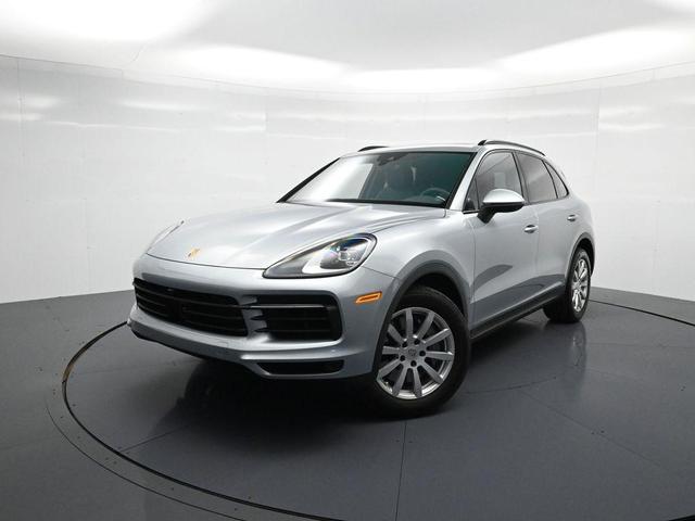 Photo of 2022 Dolomite Silver Metallic Porsche Cayenne
