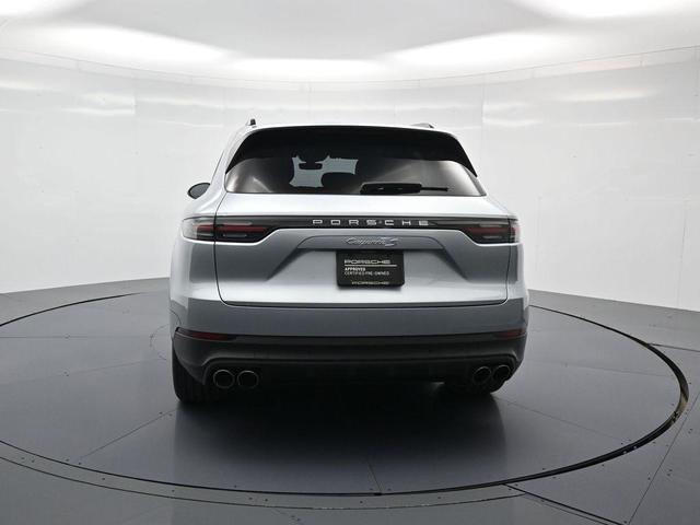 Photo of 2022 Dolomite Silver Metallic Porsche Cayenne