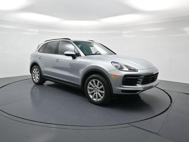 Photo of 2022 Dolomite Silver Metallic Porsche Cayenne