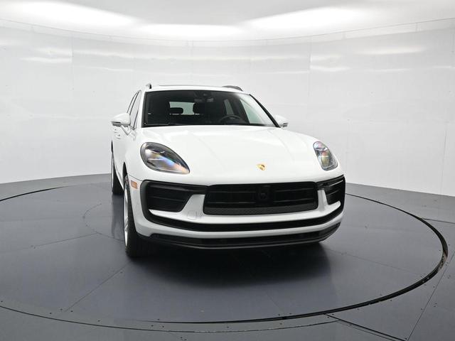 Photo of 2024 White Porsche Macan