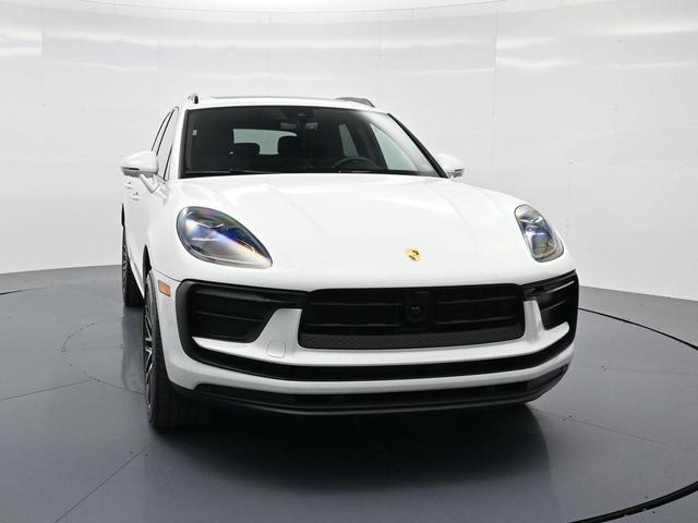 Photo of 2025 White Porsche Macan