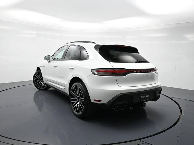 Photo of 2025 White Porsche Macan