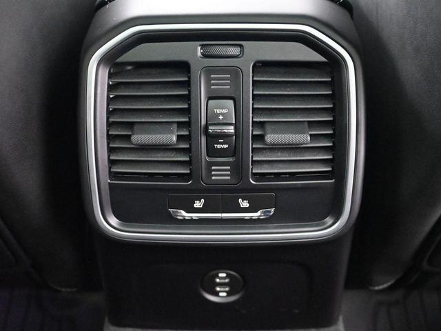 Photo of 2023 Chalk Porsche Macan