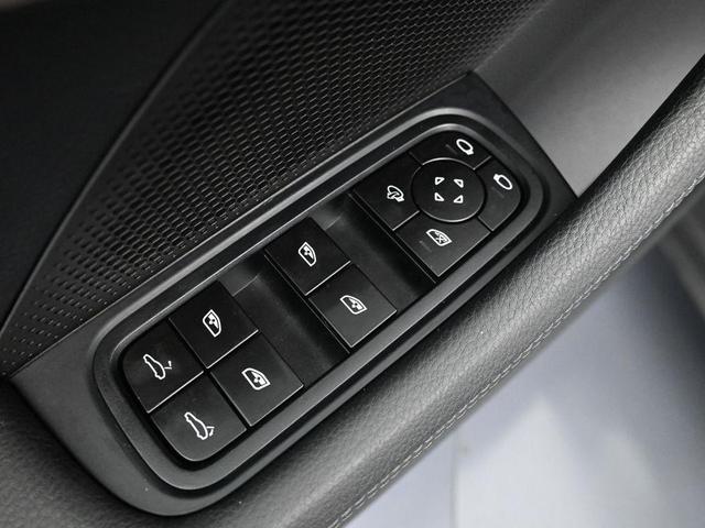 Photo of 2025 Gentian Blue Metallic Porsche Panamera