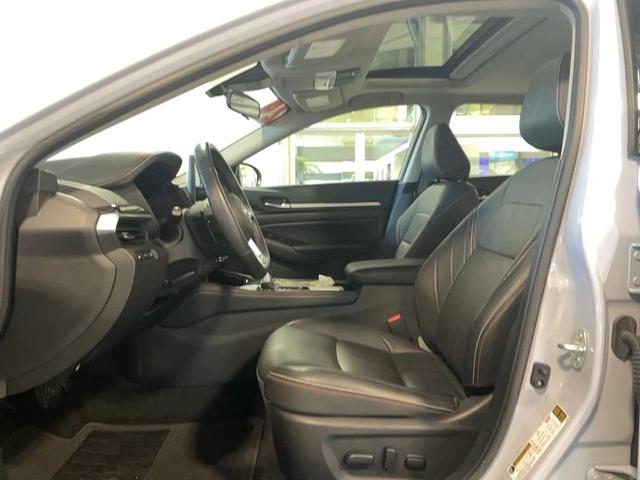 Photo of 2024 Gray Sky Pearl Nissan Altima