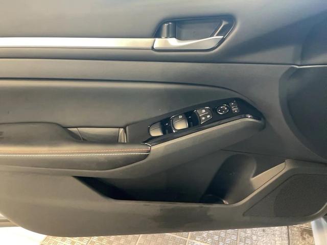 Photo of 2024 Gray Sky Pearl Nissan Altima
