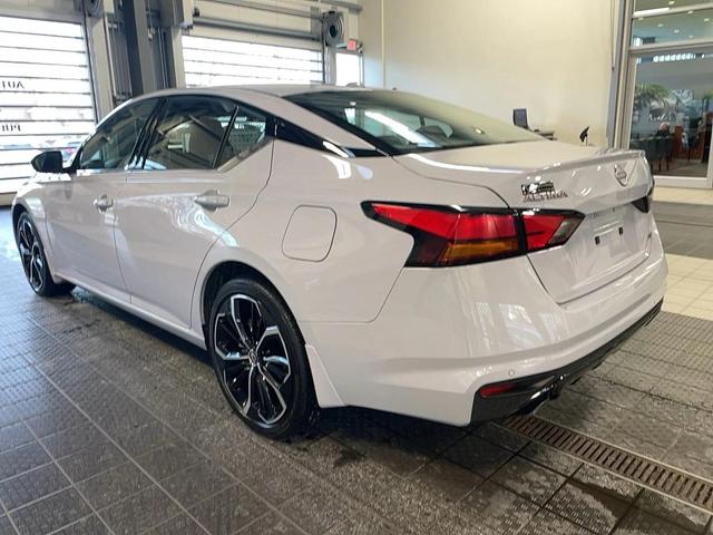Photo of 2024 Gray Sky Pearl Nissan Altima