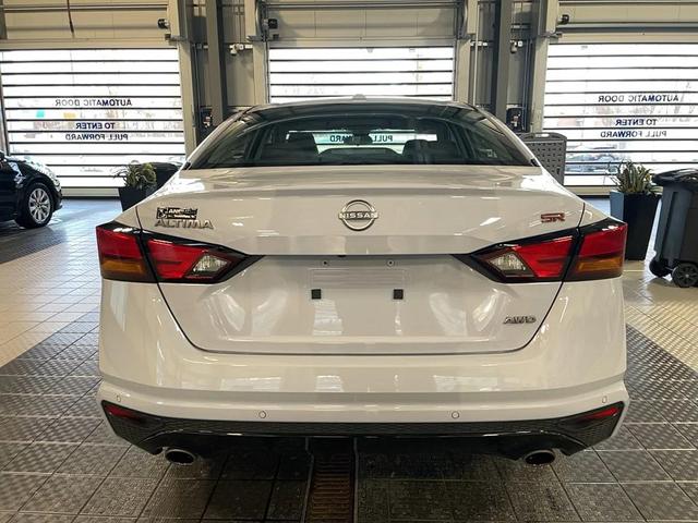 Photo of 2024 Gray Sky Pearl Nissan Altima