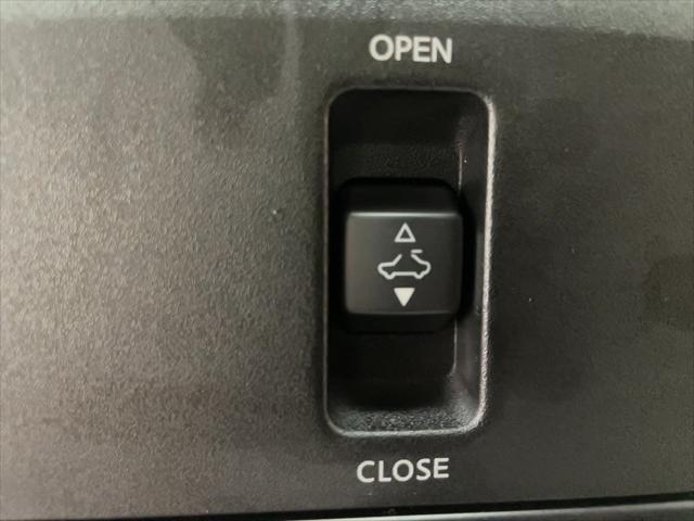 Photo of 2022 Super Black Nissan Altima