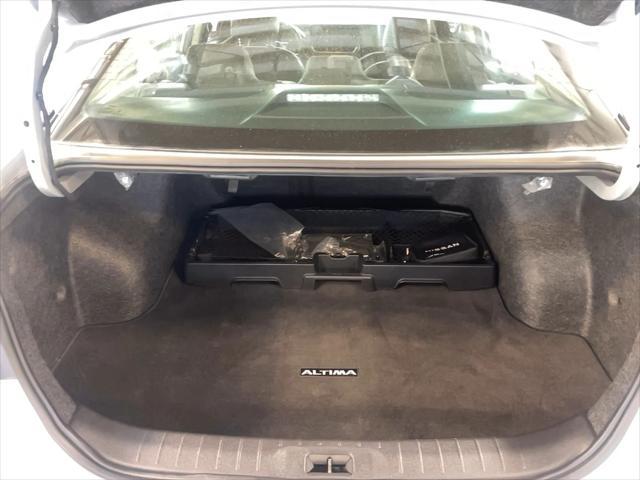 Photo of 2024 Gray Sky Pearl Nissan Altima