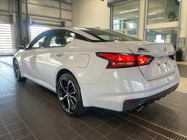 Photo of 2024 Gray Sky Pearl Nissan Altima