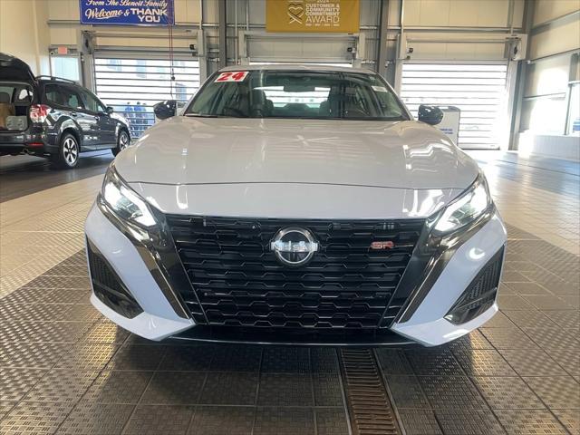 Photo of 2024 Gray Sky Pearl Nissan Altima