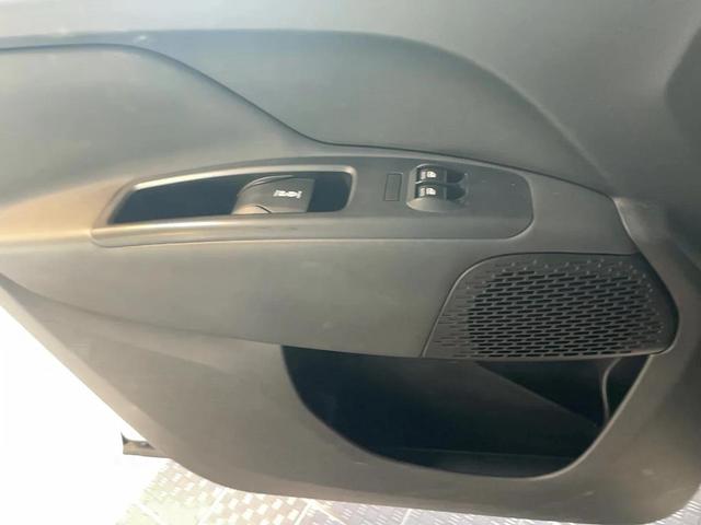 Photo of 2021 Bright White RAM ProMaster City