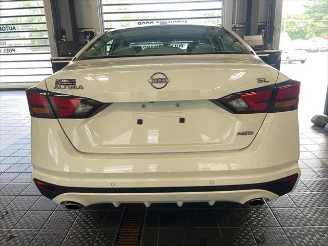Photo of 2025 Pearl White Tricoat Nissan Altima