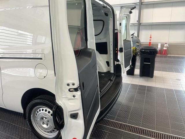 Photo of 2021 Bright White RAM ProMaster City