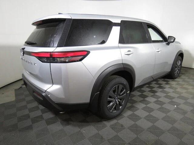 Photo of 2025 Brilliant Silver Nissan Pathfinder