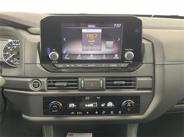 Photo of 2025 Brilliant Silver Nissan Pathfinder