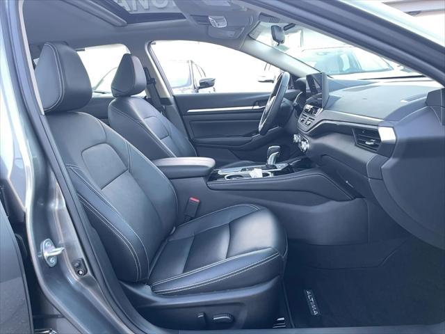 Photo of 2024 Gun Metallic Nissan Altima