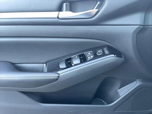 Photo of 2024 Gun Metallic Nissan Altima