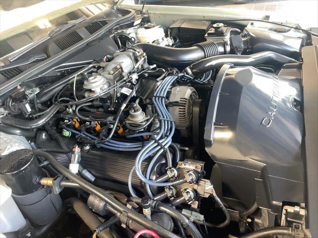 Photo of 1997 Green Lincoln Town Car