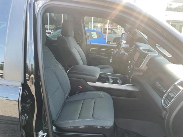 Photo of 2022 Diamond Black Crystal Pearlcoat RAM 1500