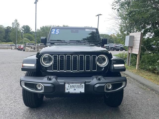 Photo of 2025 Black Clearcoat Jeep Wrangler