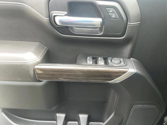 Photo of 2022 Black Chevrolet Silverado 1500