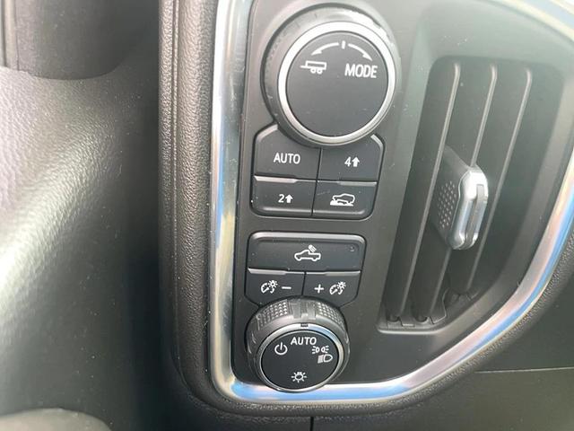 Photo of 2022 Black Chevrolet Silverado 1500