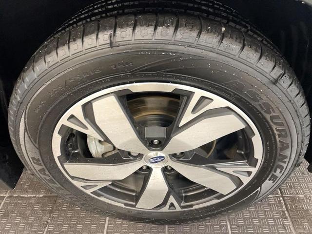 Photo of 2021 Ice Silver Subaru Forester
