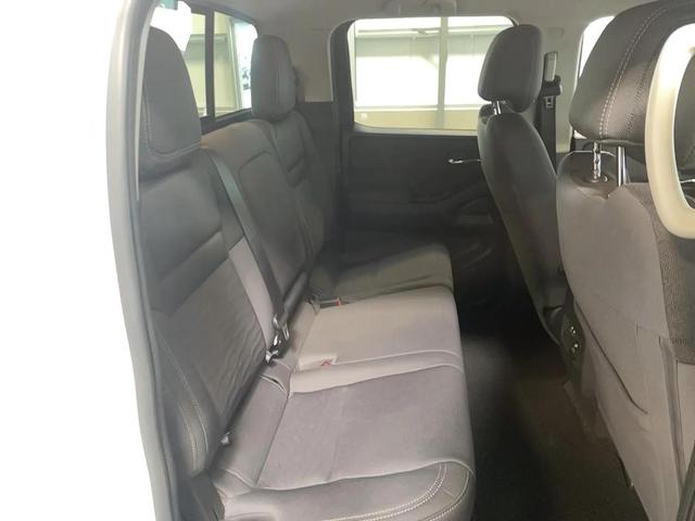 Photo of 2023 Glacier White Nissan Frontier