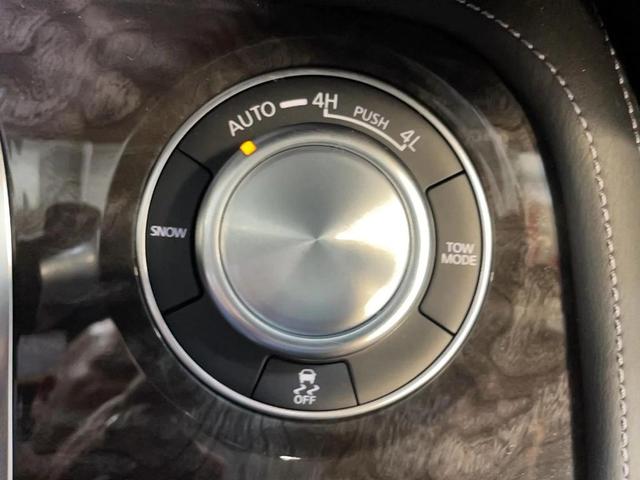Photo of 2024 Super Black Nissan Armada