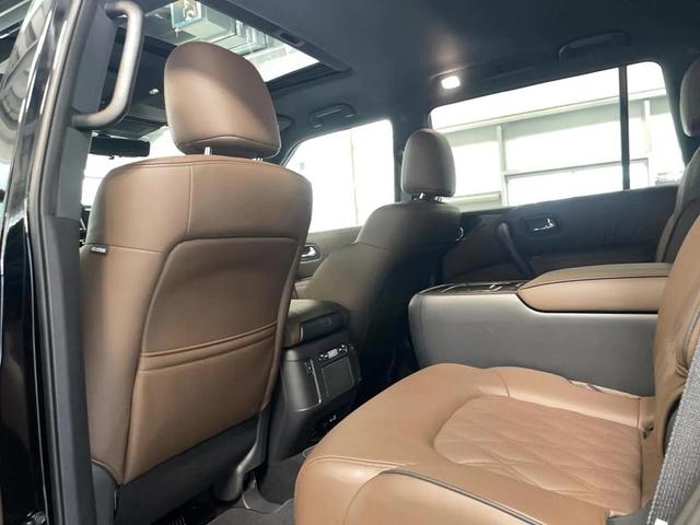 Photo of 2024 Super Black Nissan Armada