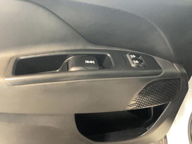 Photo of 2022 Bright White RAM ProMaster City