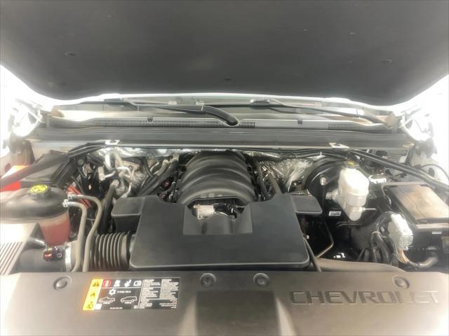 Photo of 2018 Summit White Chevrolet Tahoe