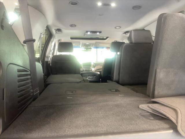 Photo of 2018 Summit White Chevrolet Tahoe