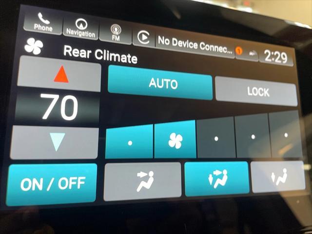 Photo of 2024 Crystal Black Pearl Honda Odyssey