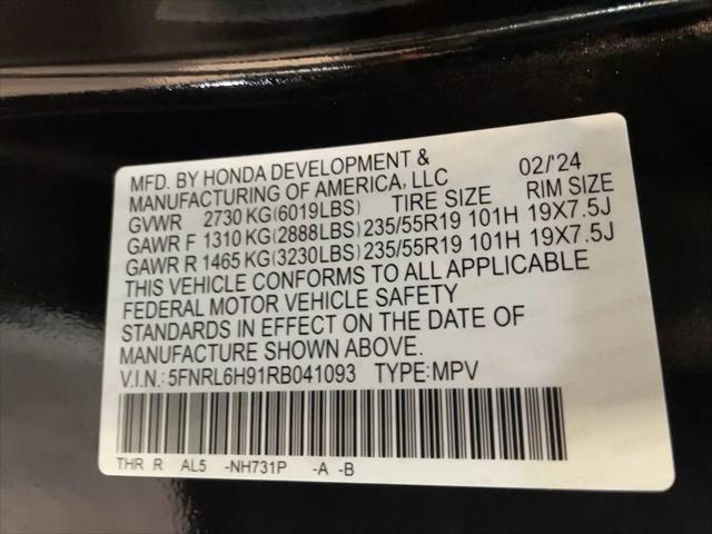 Photo of 2024 Crystal Black Pearl Honda Odyssey