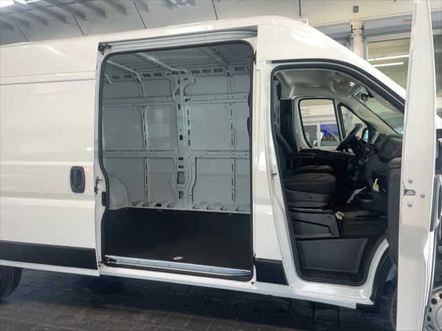 Photo of 2024 Bright White RAM ProMaster 2500