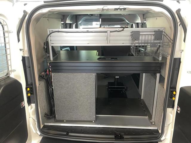 Photo of 2022 Bright White RAM ProMaster City