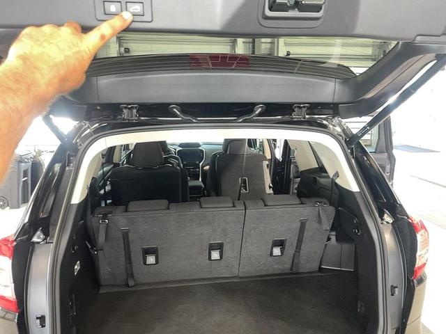 Photo of 2022 Crystal Black Silica Subaru Ascent