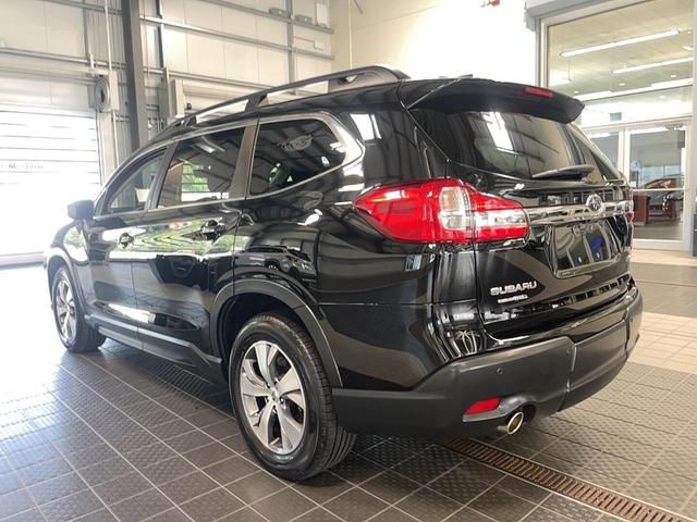 Photo of 2022 Crystal Black Silica Subaru Ascent