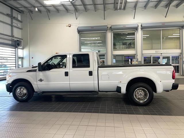 Photo of 2016 Oxford White Ford F-350