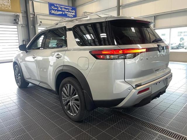 Photo of 2025 Brilliant Silver Nissan Pathfinder