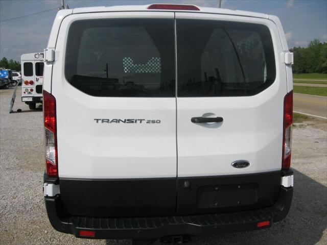 Photo of 2019 White Ford Transit-250