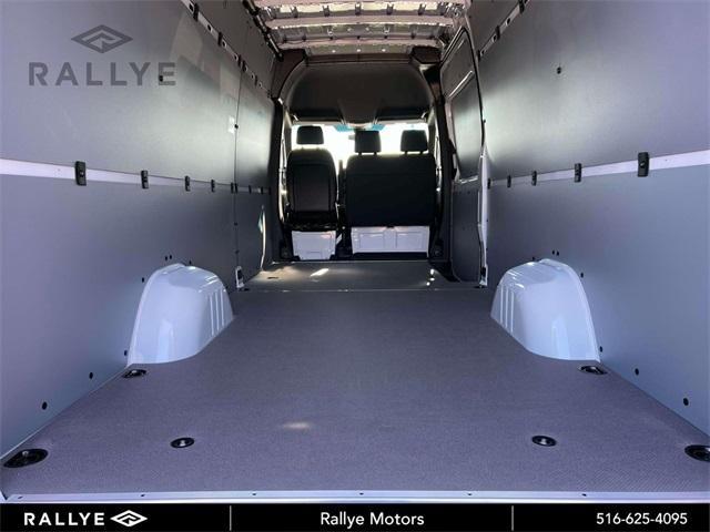 Photo of 2025 White Mercedes-Benz Sprinter 2500