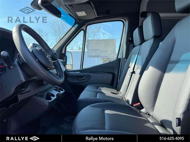 Photo of 2025 White Mercedes-Benz Sprinter 2500