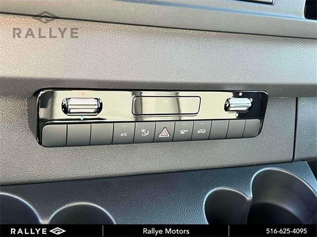 Photo of 2025 White Mercedes-Benz Sprinter 2500